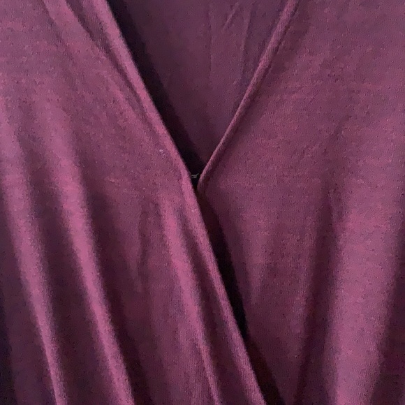 Dynamite long sleeve burgundy dress - Picture 4 of 5